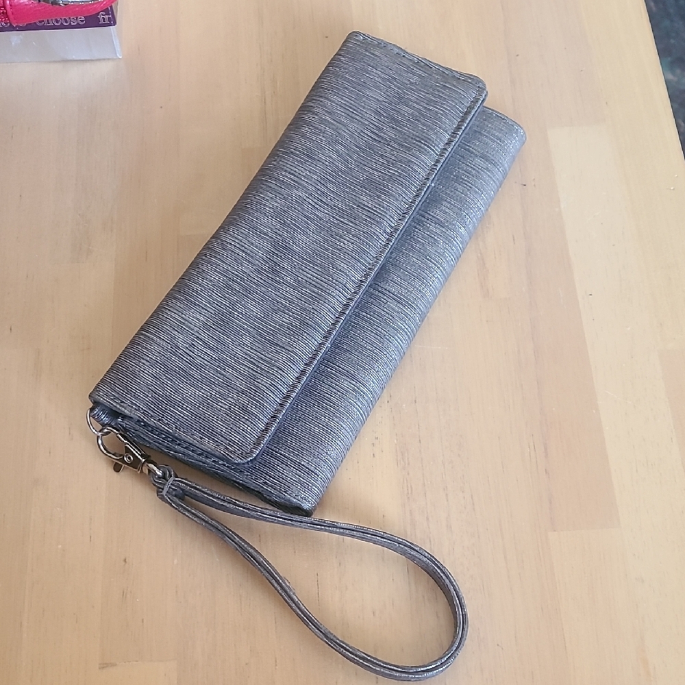 SAFE KEEPER Elegant Gray Wristlet Clutch